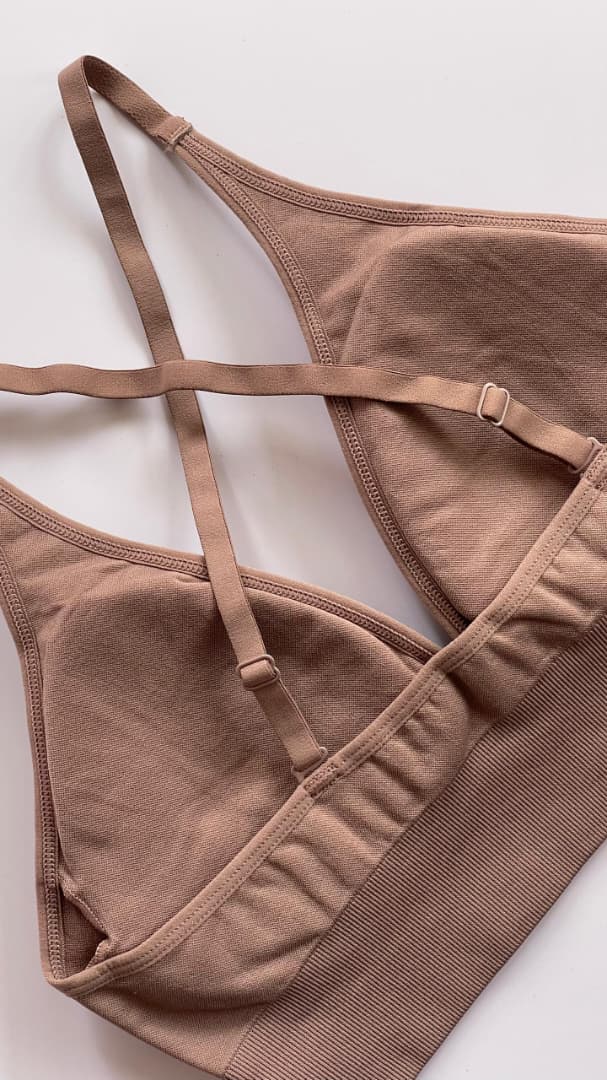 ⁠Top triángulo ajustable