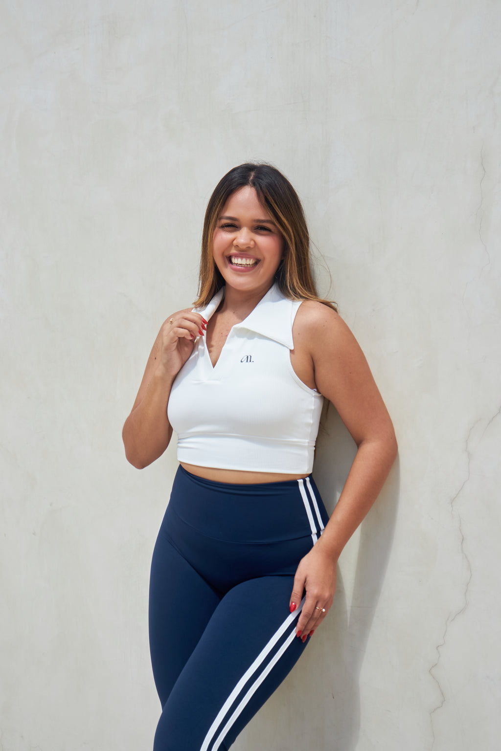 Sport bra con cuello unicolor