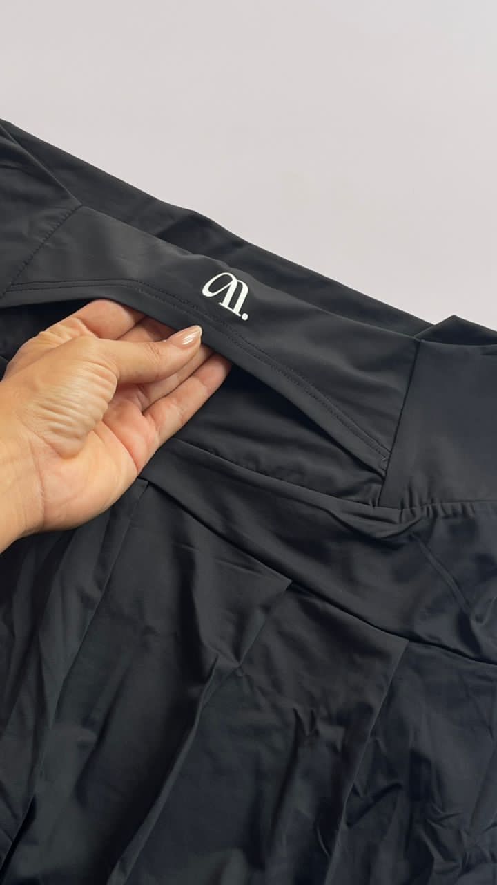 ⁠Falda con protección SPF 50