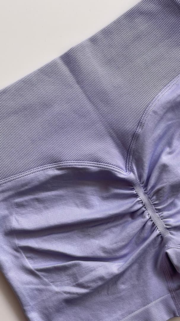 Short pretina cruzada