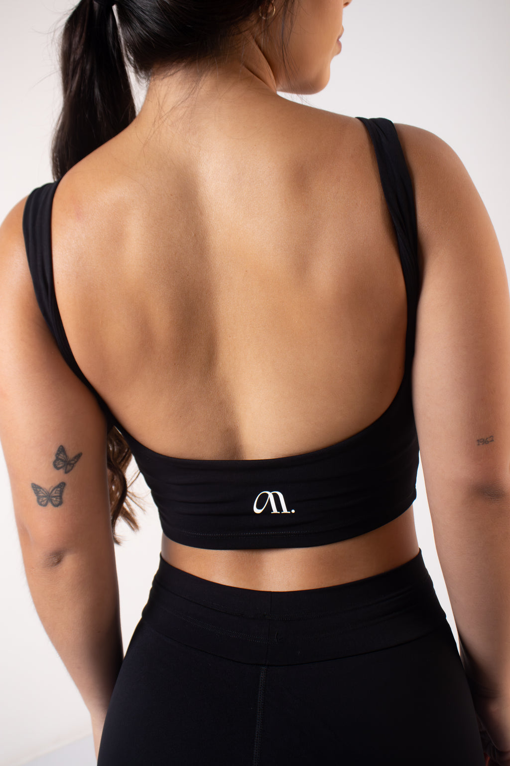 Sport bra espalda abierta