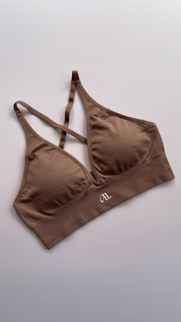 ⁠Top triángulo ajustable