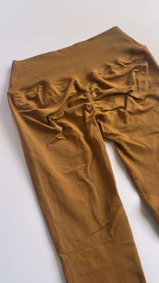 ⁠Legging pretina cruzada